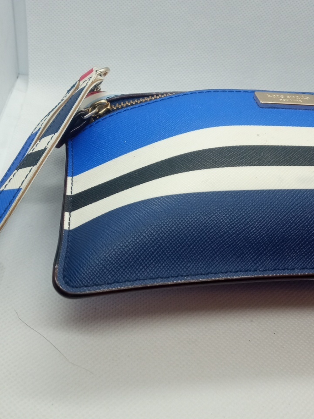 KATE SPADE WRISTLET - Picture 4 of 9